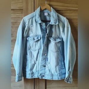 No Boundaries Women's Light Blue Wash Denim Distressed Jean Jacket | LG (11-13)